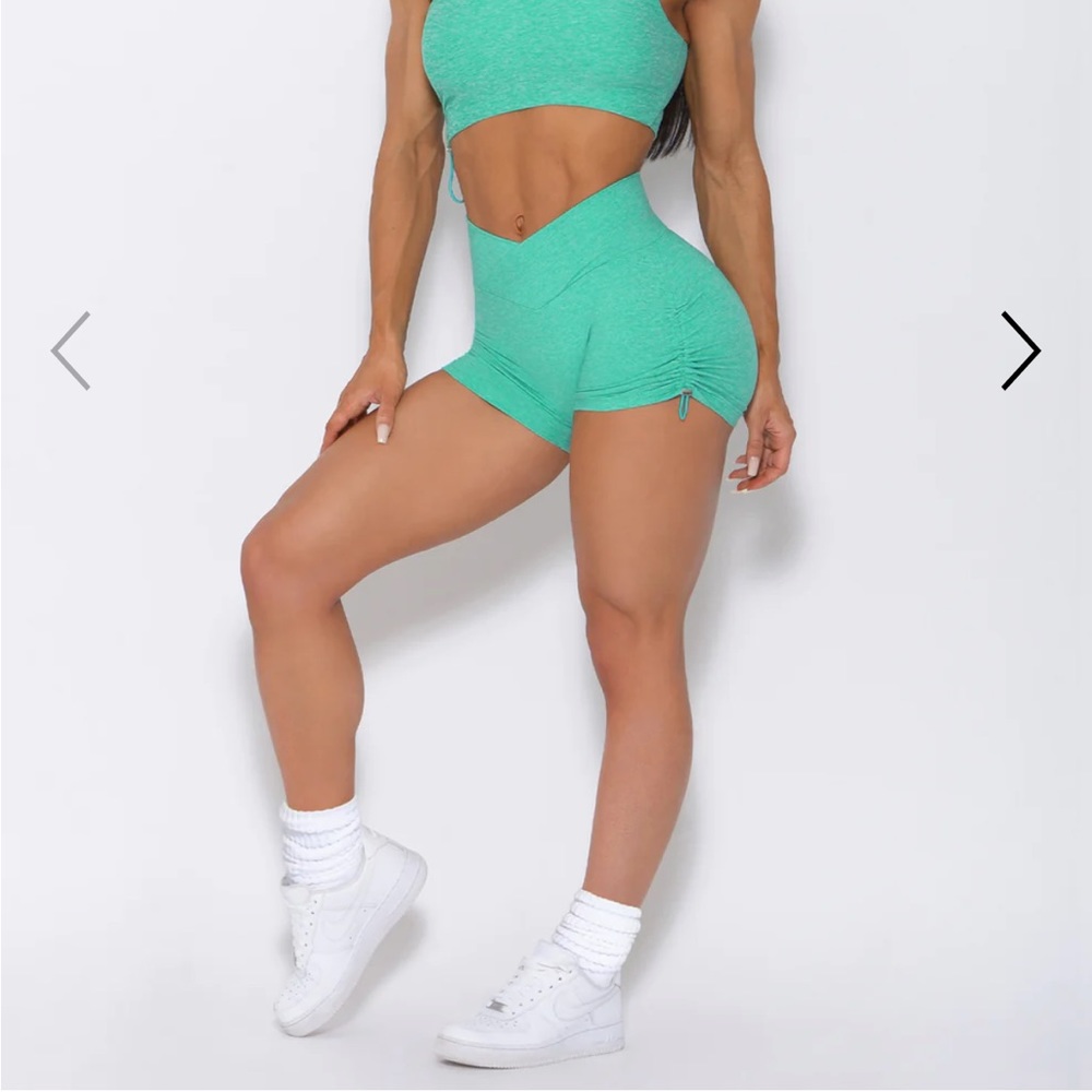 Bombshell contour shorts- mint